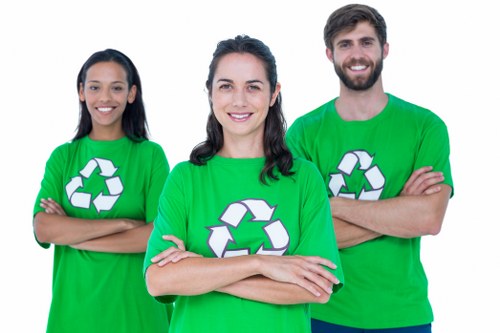 Benefits of hiring experts for garden clearance